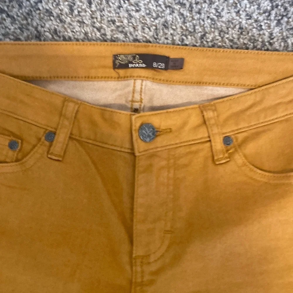 PrAna Jet Capri Yellow Mustard Ombré 8/29